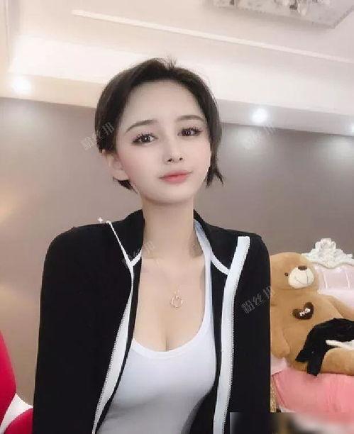 美女私拍视频在线视频,揭秘美女私拍视频背后的故事